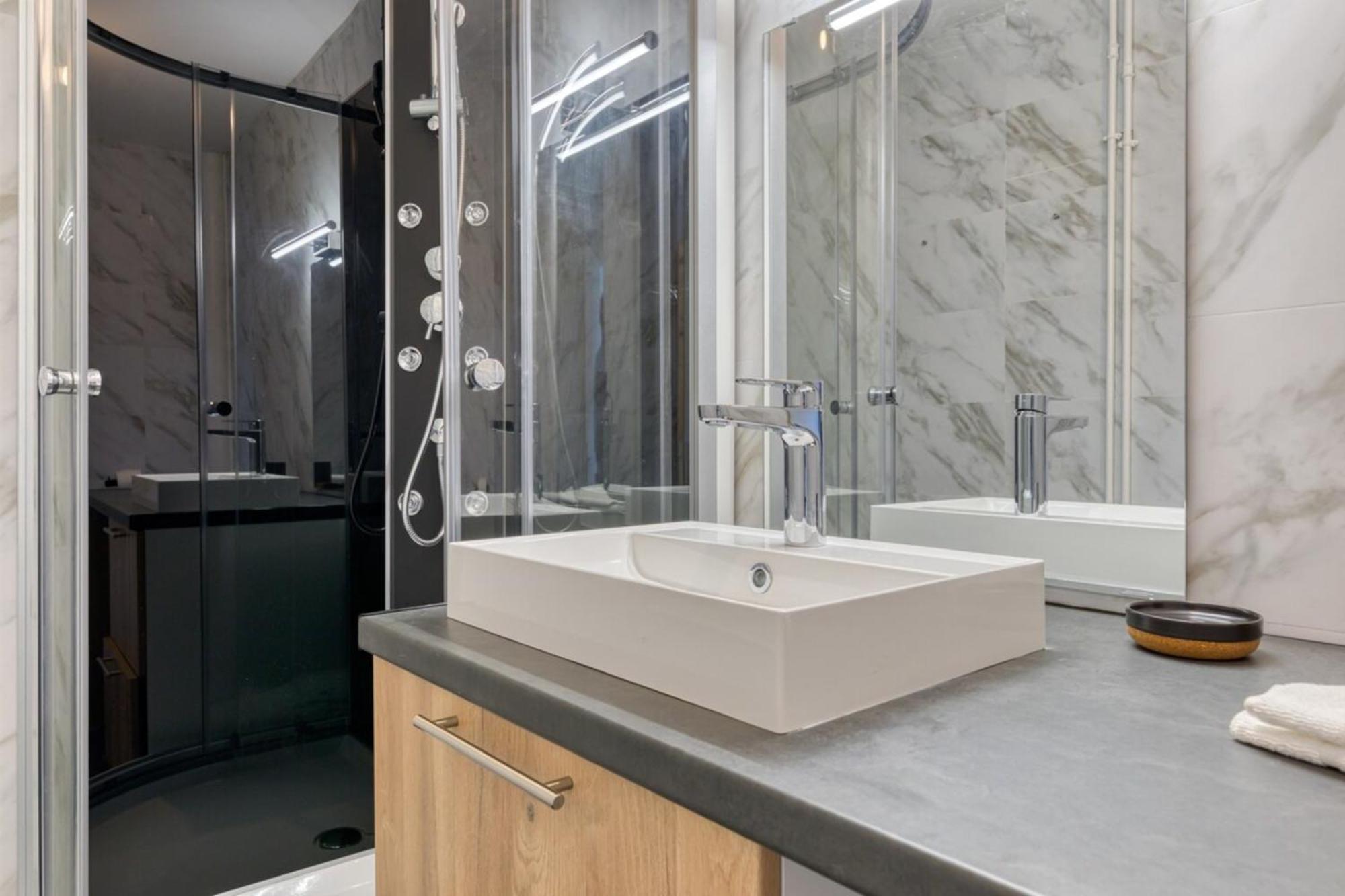 Appartement Marine Votre F2 Moderne A *